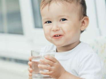 L’idratazione corretta, un percorso a tappe nei bambini