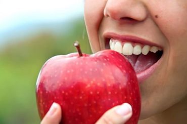 UNA MELA AL GIORNO TOGLIE IL… COLESTEROLO DI TORNO!