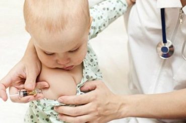 MENINGITE: CALANO LE VACCINAZIONI E IL BATTERIO TORNA A COLPIRE