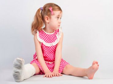 DIECI INDICAZIONI PER TRATTARE I TRAUMI NEI PIU’ PICCOLI