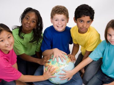 VIAGGI E VACANZE FANNO BENE AI RAGAZZI E AL RAPPORTO GENITORI-FIGLI