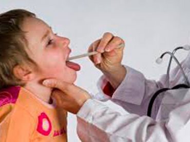 ANTIBIOTICI AI BAMBINI: QUANDO E COME USARLI