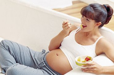 “COCCOLE” NUTRIZIONALI, COSI’ IL BIMBO NASCERA’ SANO