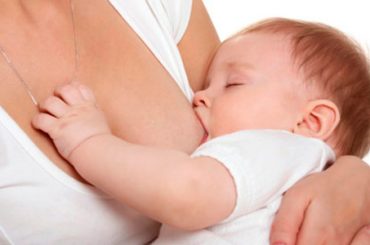 LATTE MATERNO: L’ALIMENTO PIU’ INDICATO PER I NEONATI, SOPRATTUTTO SOTTOPESO