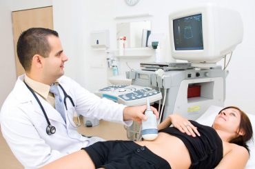 DIAGNOSI PRECOCE E NUOVI FARMACI PER COMBATTERE IL TUMORE ALLE OVAIE