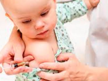 VACCINI: LA GRANDE PAURA DEI GENITORI