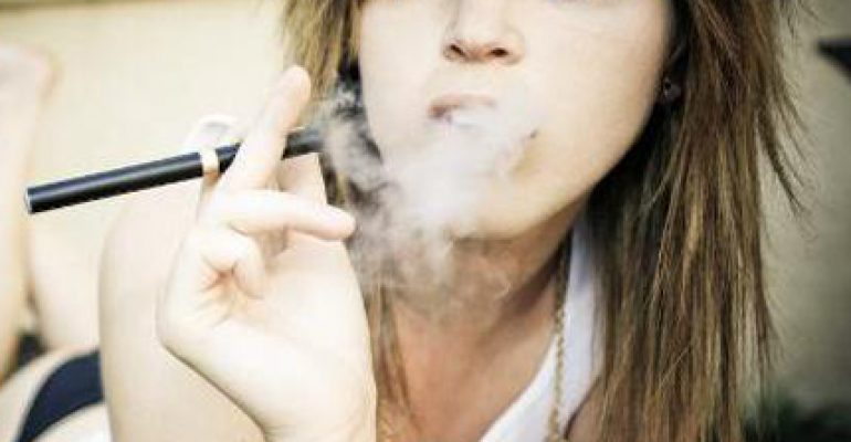 LE SIGARETTE ELETTRONICHE (E-CIGARETTE) FANNO DISCUTERE