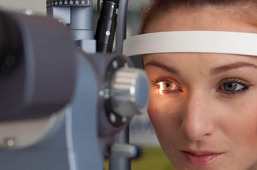 Dimmi quando sei nata e ti dirò se rischi la maculopatia