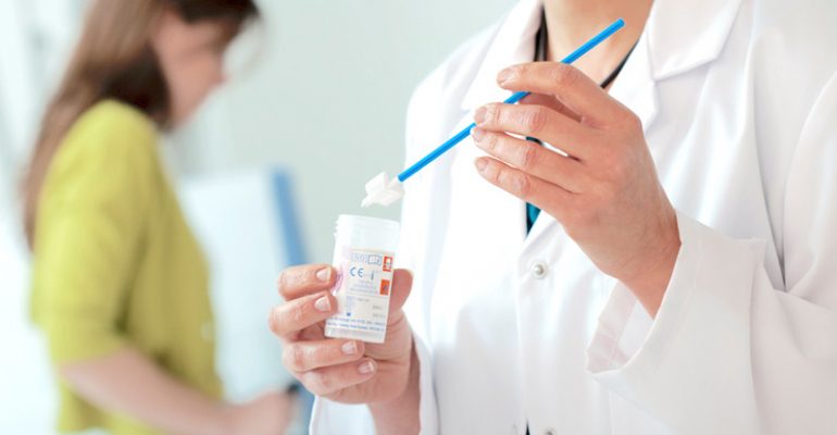 UN NUOVO TEST ANTICIPA LA DIAGNOSI DI TUMORE AL COLLO DELL’UTERO