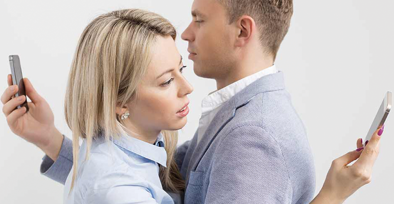 Phubbing: più del partner potè lo smartphone