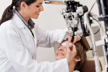 “Occhio” alle donne: sono sempre di più le oftalmologhe