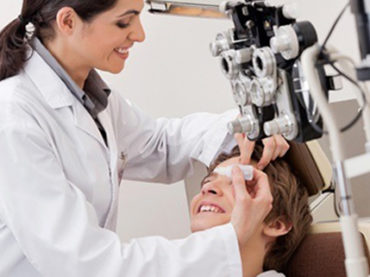 “Occhio” alle donne: sono sempre di più le oftalmologhe