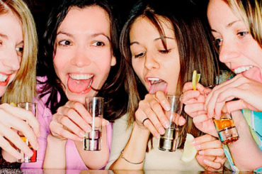 Giovani: una bevuta tira l’altra e il danno è fatto