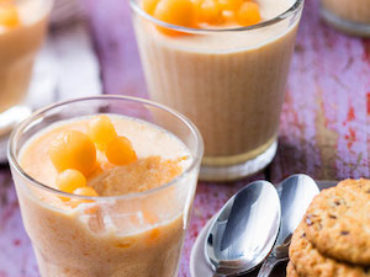 Gambe sgonfie e pancia piatta con la mousse di melone