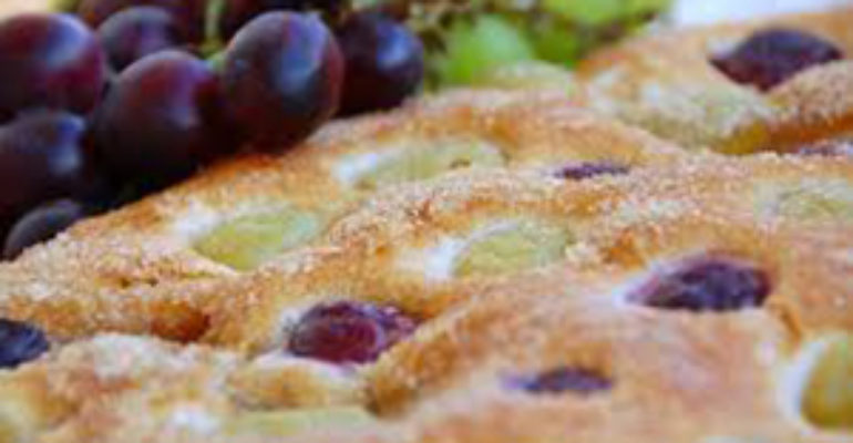 No al colesterolo e via il gonfiore, con la mini focaccia dolce all’uva