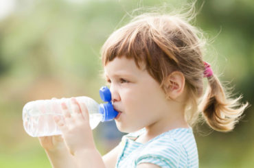 Come prevenire la disidratazione nei piccoli