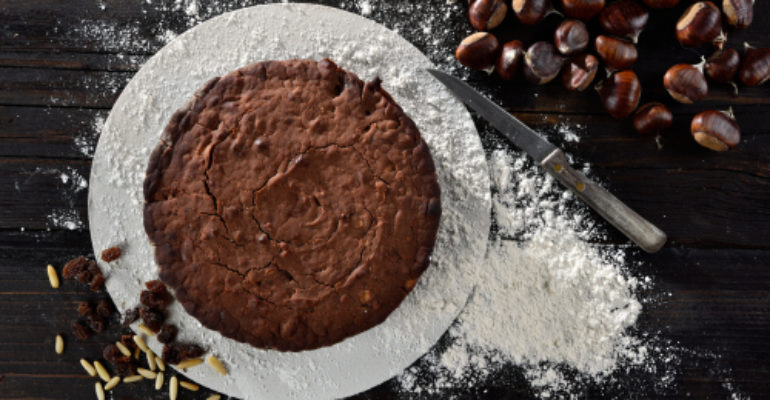 La torta Castagne e Cioccolato per affrontare l’autunno con più energia
