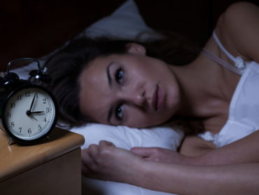 Disturbi del sonno, pennichella e stress: possibili spie per l’ictus
