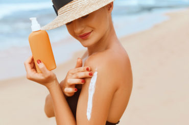 Esporsi al sole in sicurezza: i consigli degli esperti