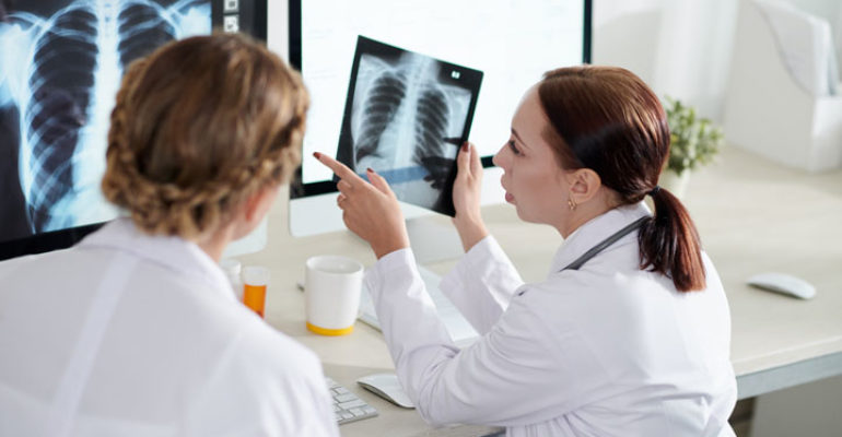 Contro le neoplasie al polmone, il futuro della cura è nella medicina di precisione