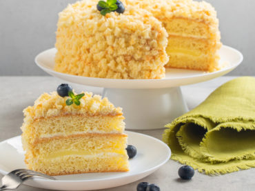 Buon 8 marzo con la Mimosa gluten free, dolce simbolo di forza e dolcezza