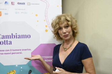 “Cambiamo rotta” per affrontare meglio il tumore all’ovaio