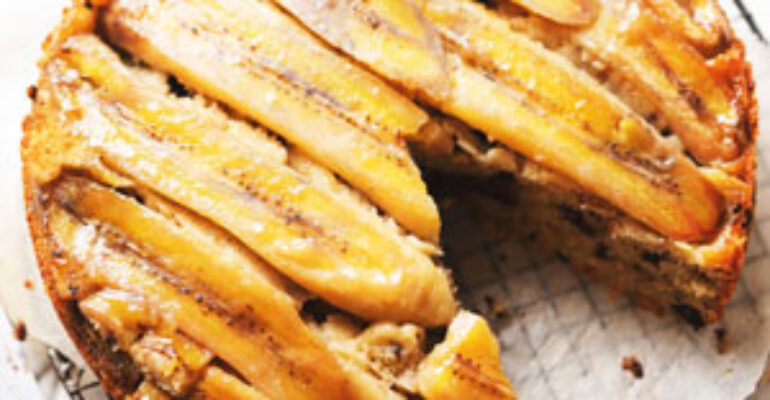 Brucia i grassi e potenzia i muscoli con la torta di banana “butter-free”