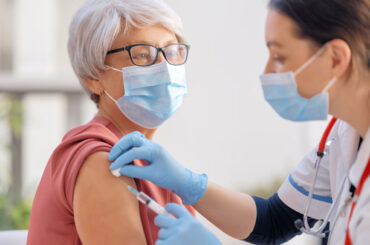 Adulti e vaccinati: lo siamo davvero?