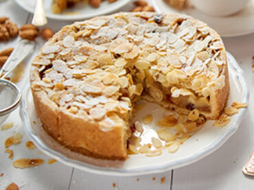 Per un 8 marzo in leggerezza, torta di mandorle e arance ai semi di finocchio