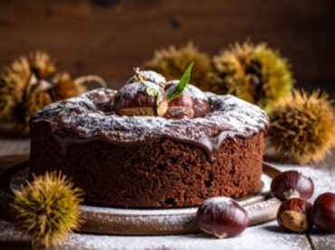 Per l’autunno, fate il pieno di fibre (e di gusto) con la torta alle castagne e cioccolato