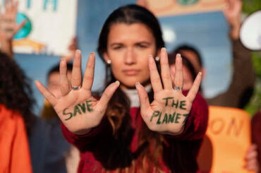 Donne, più coscienza ambientale e più rischi dall’inquinamento