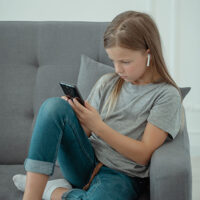 Estate, aumentano i rischi di frequentazione dell’online