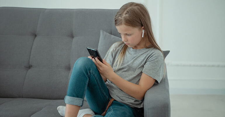 Estate, aumentano i rischi di frequentazione dell’online