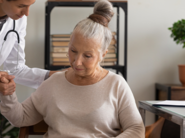 Dalla Federazione Alzheimer le Linee di indirizzo per cure più sicure e inclusive