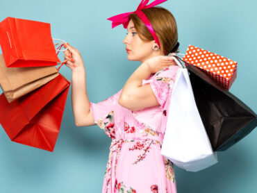 Shopping compulsivo: ecco cosa accade